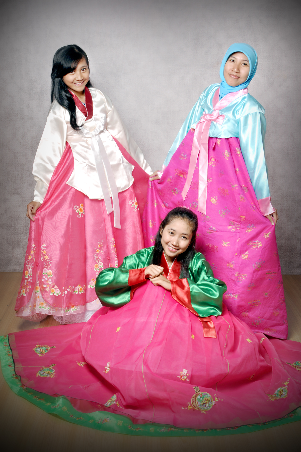Jual dan Menyewakan Baju Tradisional Korea 